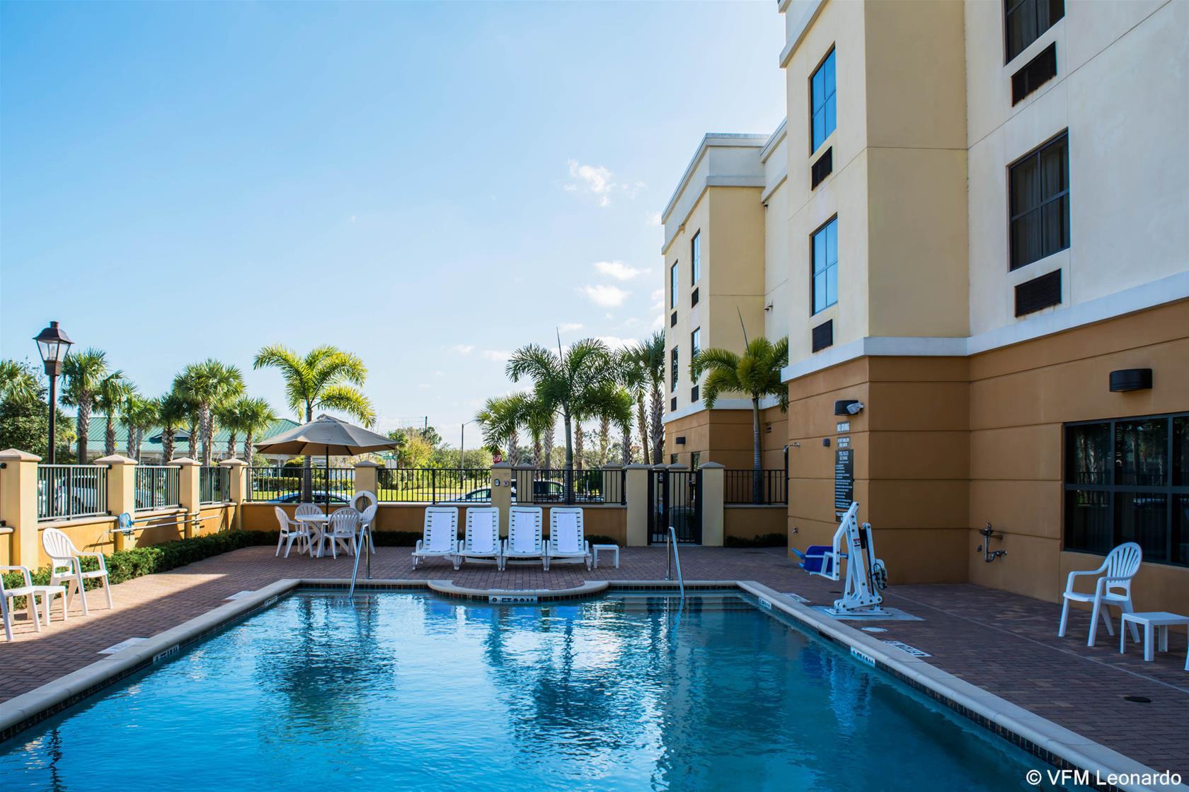Comfort Suites Vero Beach I-95 Kültér fotó