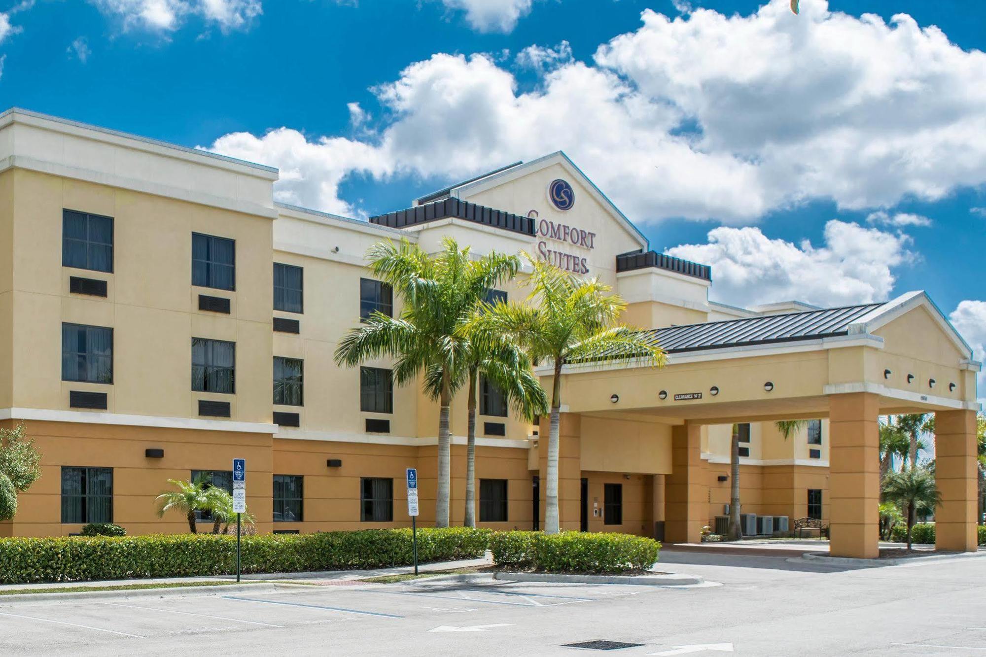 Comfort Suites Vero Beach I-95 Kültér fotó